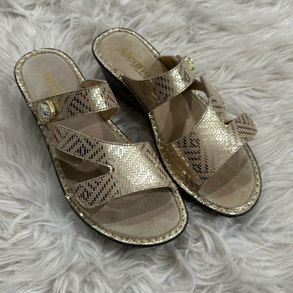 Alegria Shoes - Alegria Dazzler Loti Gold Open Toe Wedge Sandal Slide Sz 38